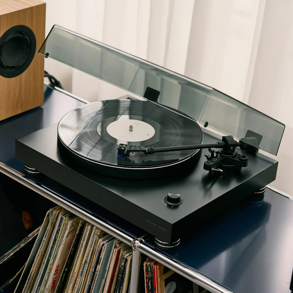 TT-4 MK2 — Turntable with Ortofon 2M Blue & Built-in Phono Stage