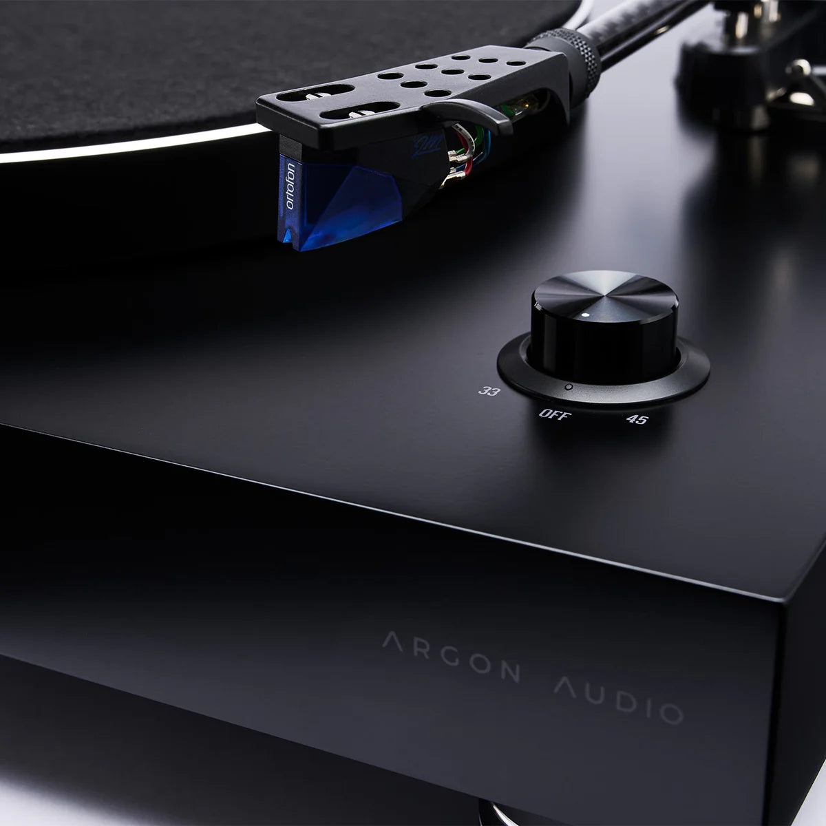 TT-4 MK2 — Turntable with Ortofon 2M Blue & Built-in Phono Stage