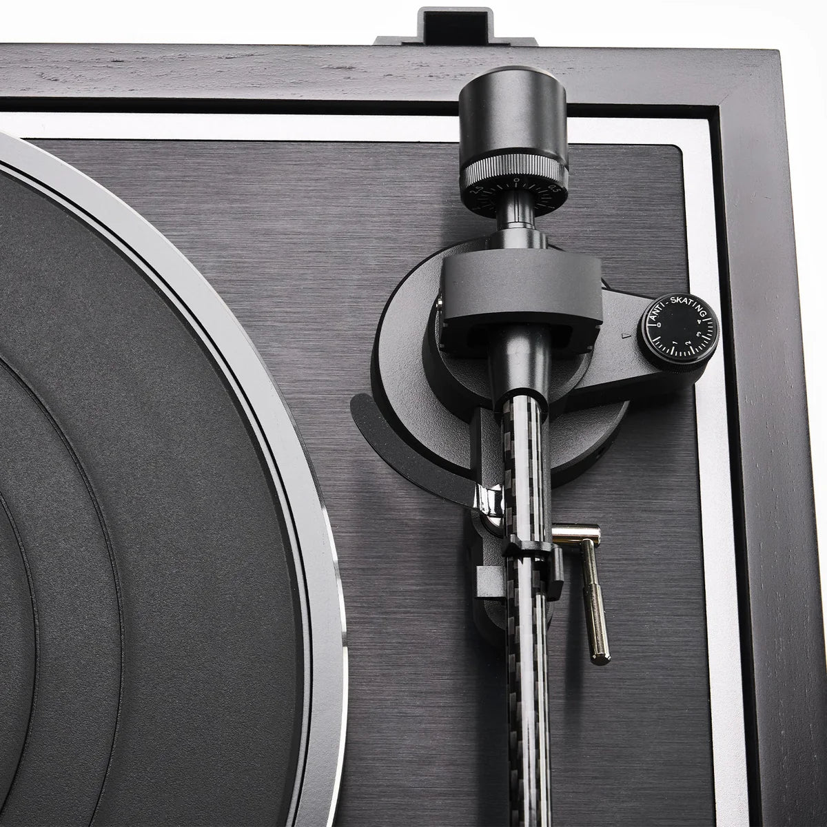 TT Signature — Turntable with Ortofon 2M Black & Floating Suspension