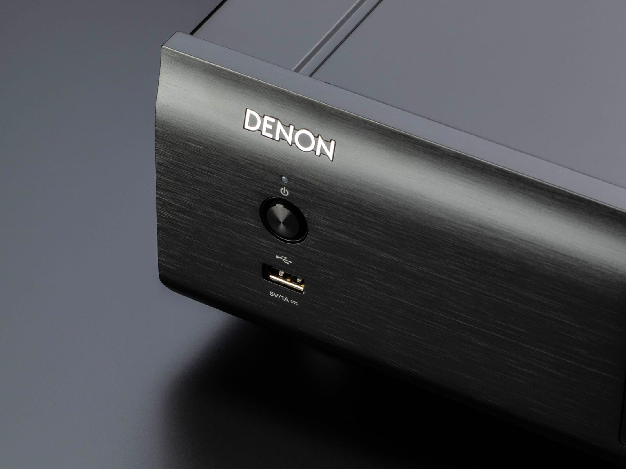 DCD-900NE CD Player with AL32 Processing Plus, 192kHz/32-bit DAC & USB