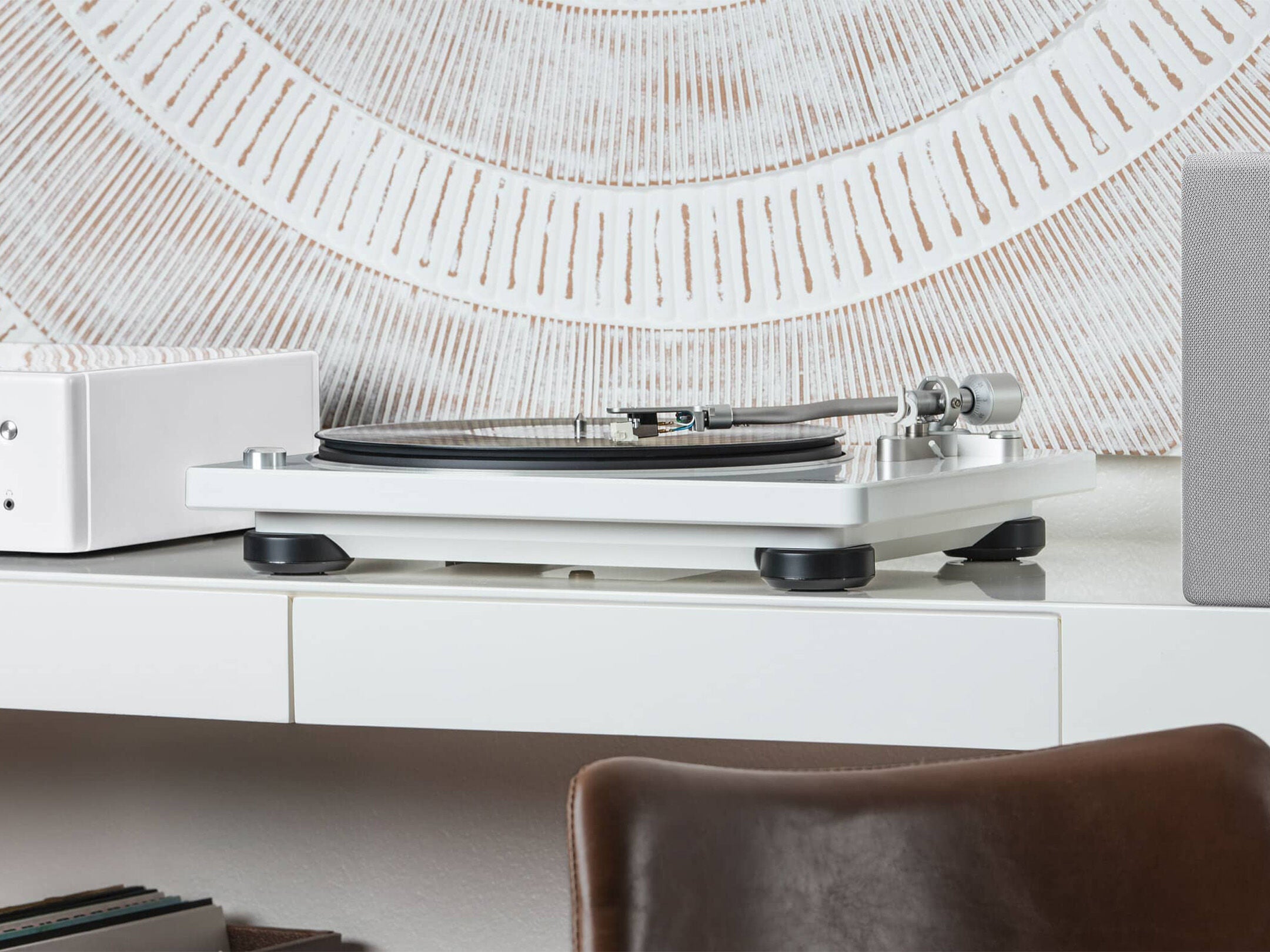DP-400 Premium Fully Automatic Belt-Drive Hi-Fi Turntable