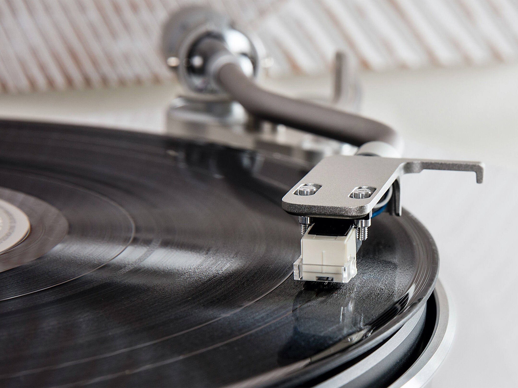 DP-400 Premium Fully Automatic Belt-Drive Hi-Fi Turntable