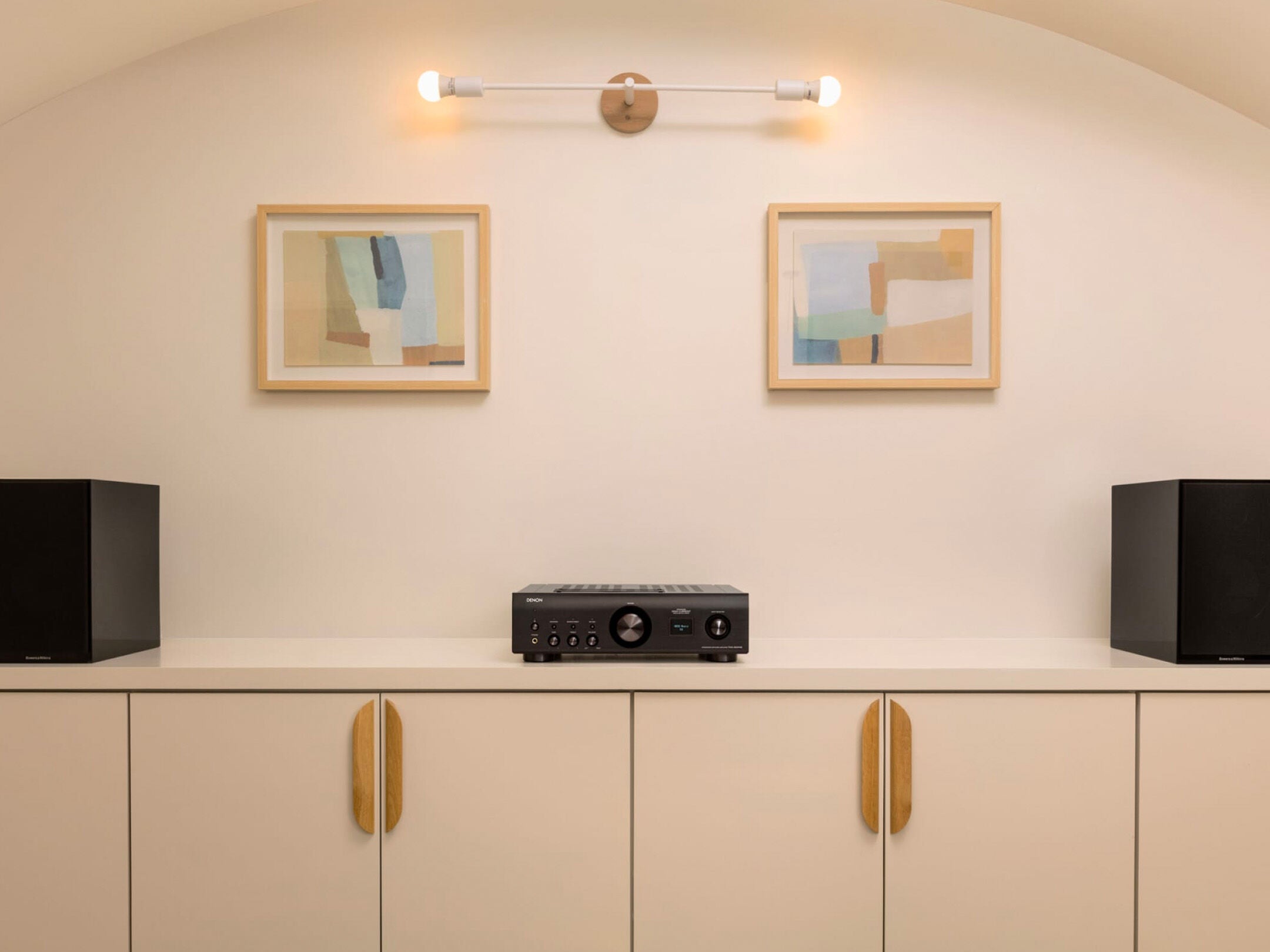 PMA-900HNE 2Ch 85W Integrated Stereo Amplifier with HEOS & MM/MC Phono
