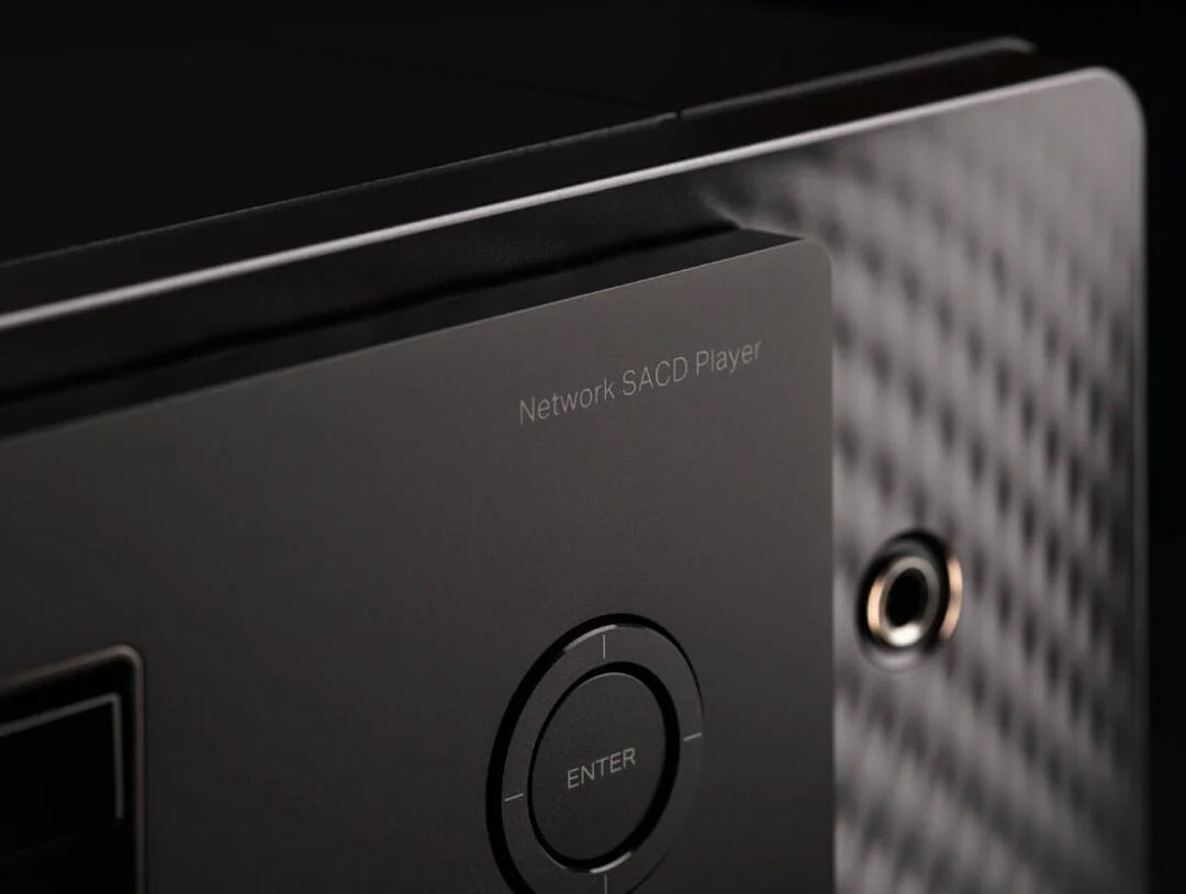 SACD 30n — Premium SACD / CD Player Powered by HEOS™ with Custom HDAM